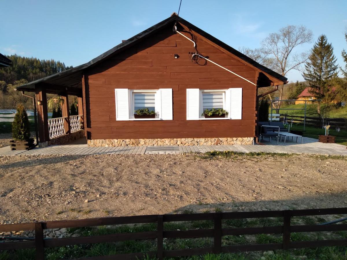 Villa Domek Na Prerii Ustrzyki Dolne Exterior foto