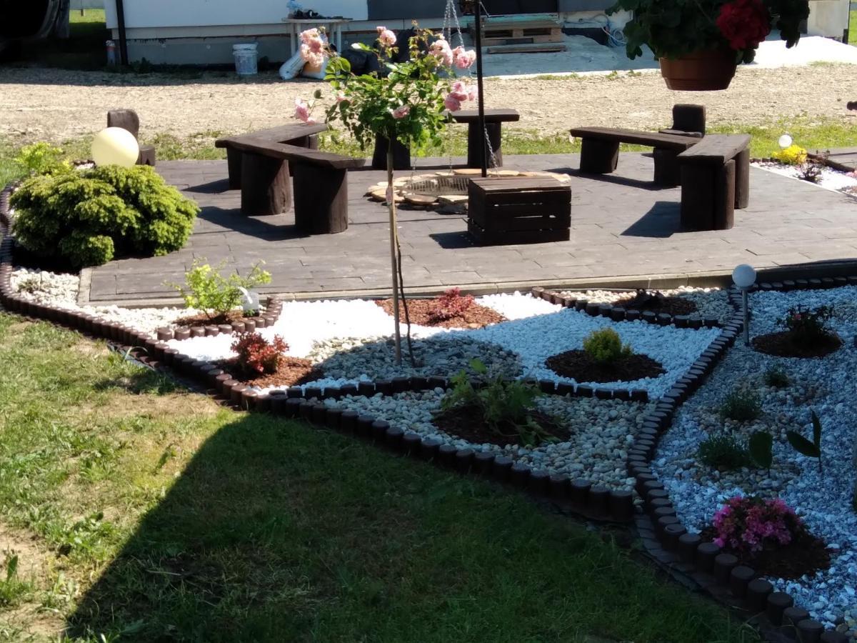 Villa Domek Na Prerii Ustrzyki Dolne Exterior foto